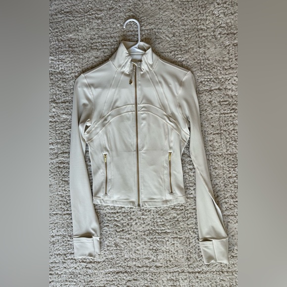 lululemon Ivory/Gold Cropped Define Jacket 6 NWOT - Picture 4 of 7
